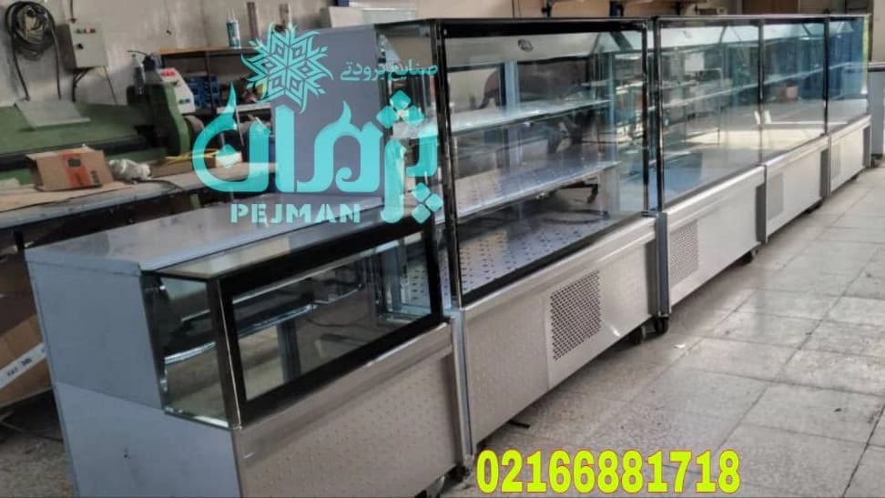 یخچال و فریزر ایستاده و مکعبی